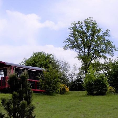 Les Roulottes Et Cabanes Du Livradois Cunlhat Zewnętrze zdjęcie