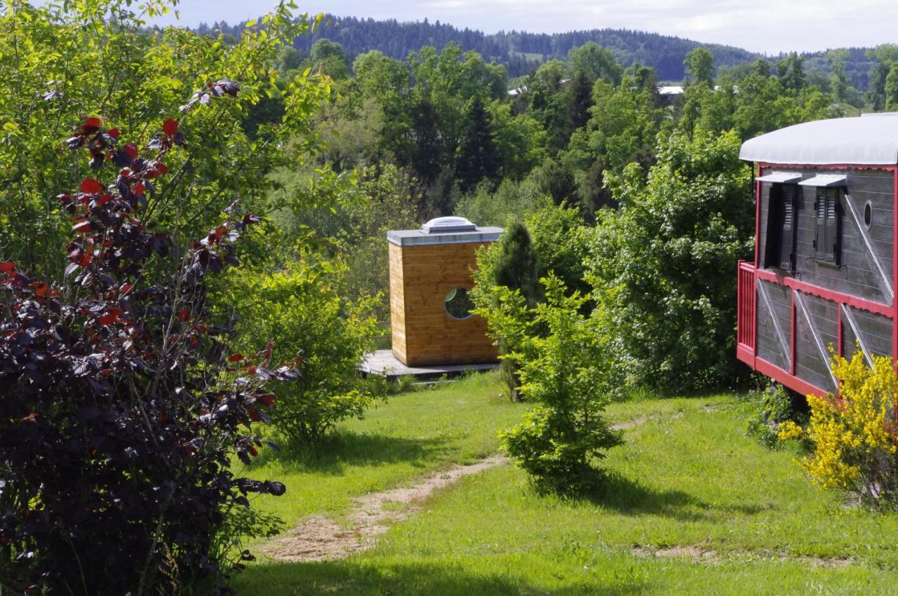Les Roulottes Et Cabanes Du Livradois Cunlhat Zewnętrze zdjęcie