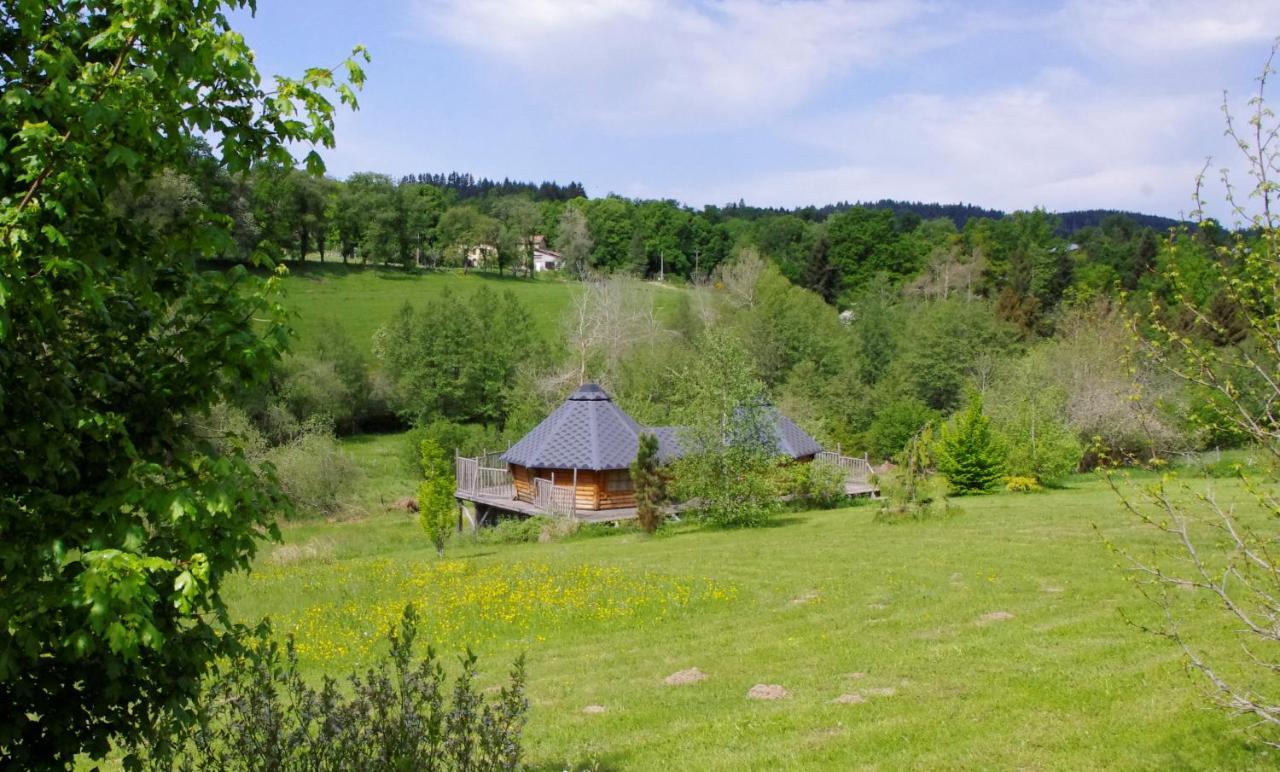 Les Roulottes Et Cabanes Du Livradois Cunlhat Zewnętrze zdjęcie